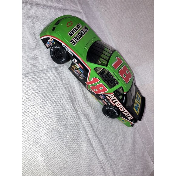 1994 Dale Jarrett #18 Chevy Interstate Batteries 1:18 NASCAR Collector's Edition - Picture 6 of 16